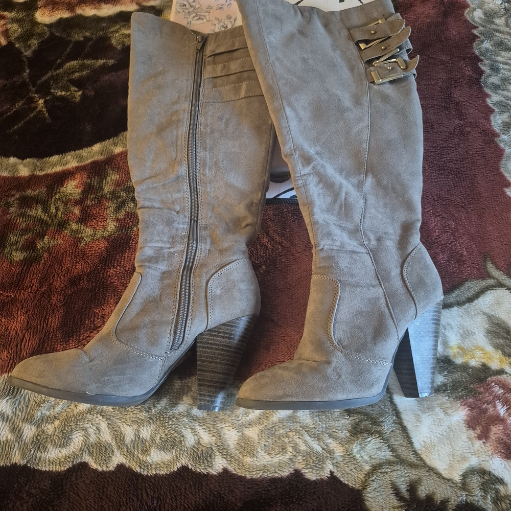 Stylish Tan Knee-High Boots